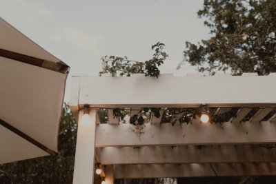 Zo bouw je zelf een pergola in één weekend